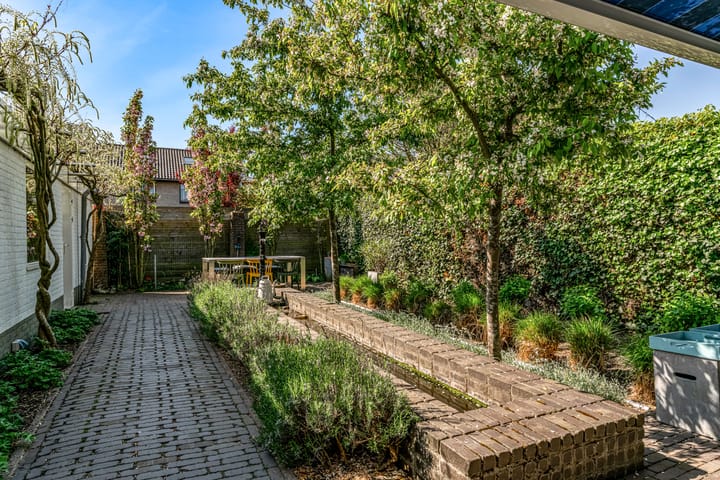 Foto 37 van Vredeburglaan 44