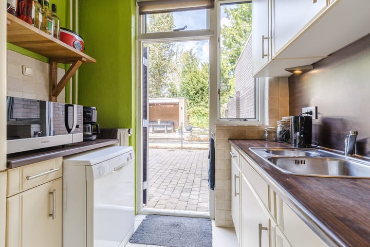 Foto 12 van Prinses Christinaplantsoen 9