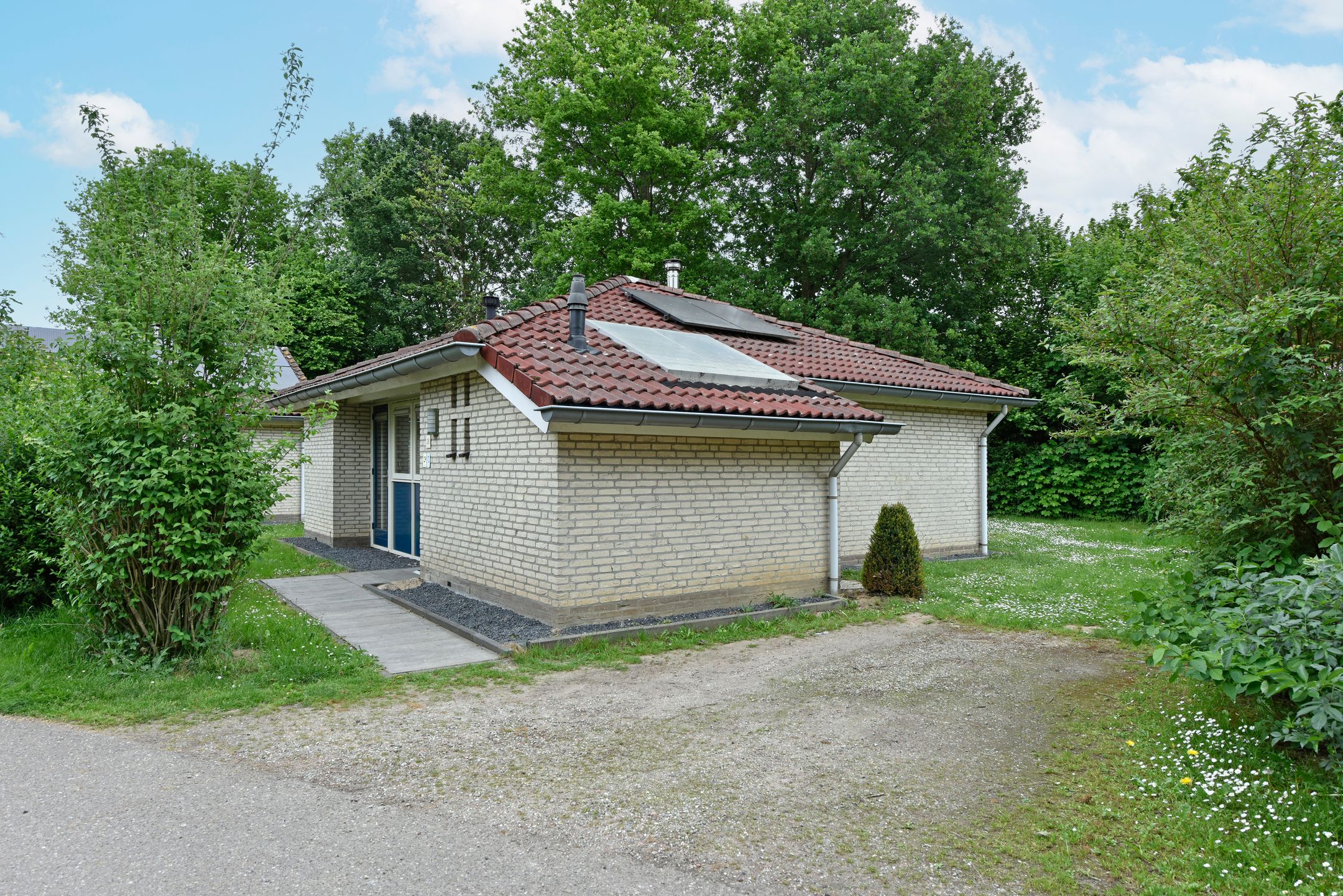 Foto 3 van Landweerswal 2-028