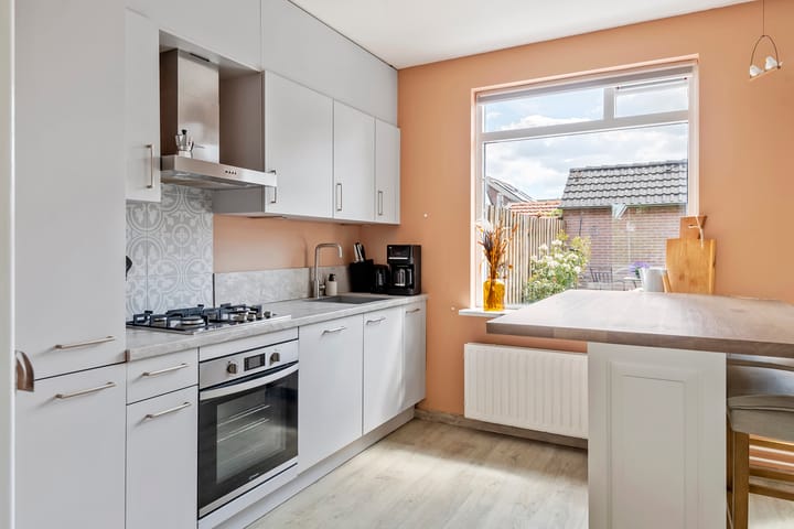 Foto 13 van Bernhardlaan 16