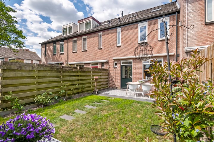 Foto 32 van Bernhardlaan 16