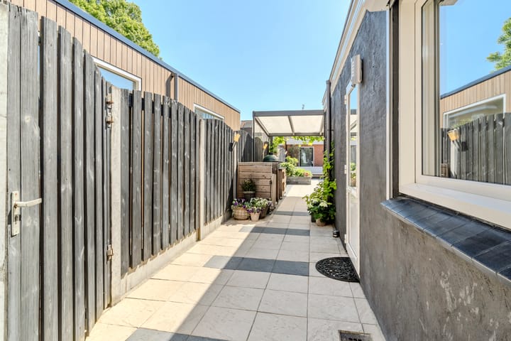 Photo 37 of Eikstraat 52