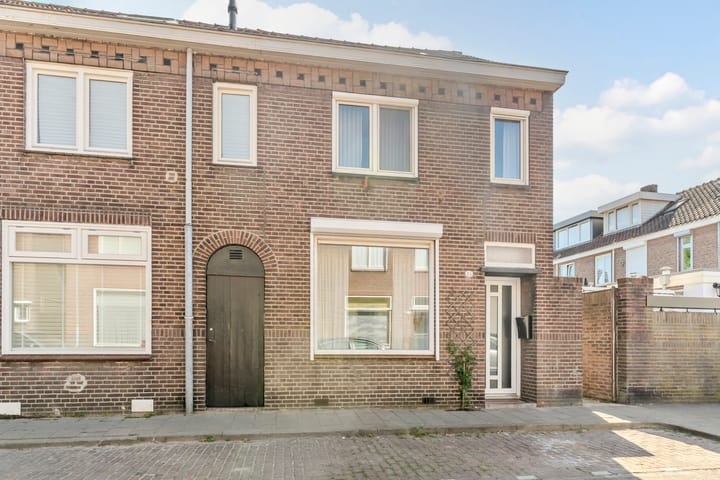 Photo 47 of Eikstraat 52