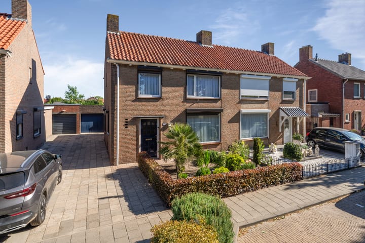 Foto 1 van Karolinastraat 18