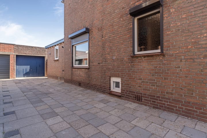 Foto 9 van Karolinastraat 18