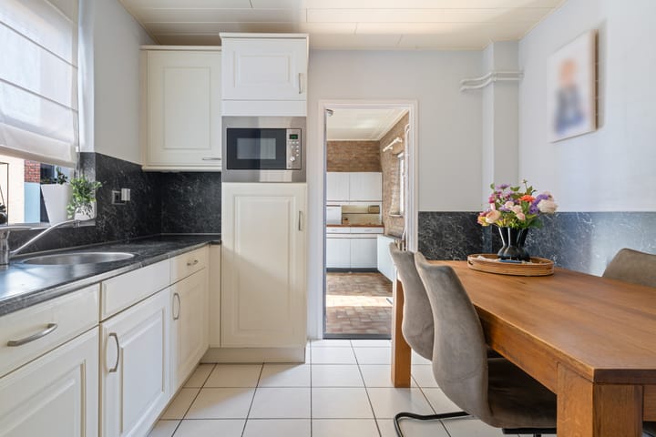 Foto 19 van Karolinastraat 18