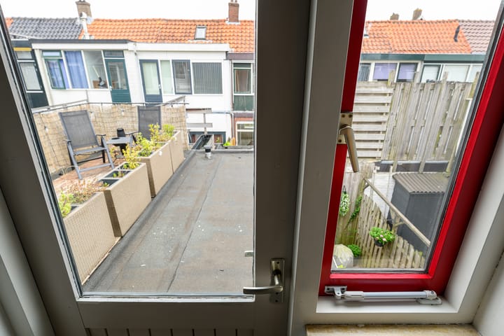 Photo 24 of Bloemstraat 10