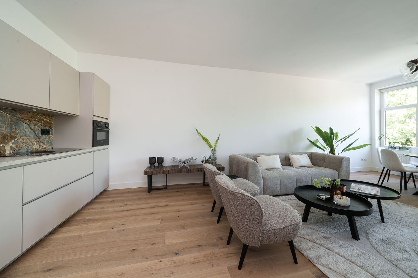 Foto 10 van Mathenesserweg 80-A03