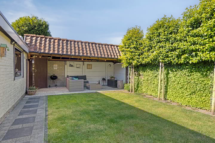 Photo 6 of Ledderkenstraat 8