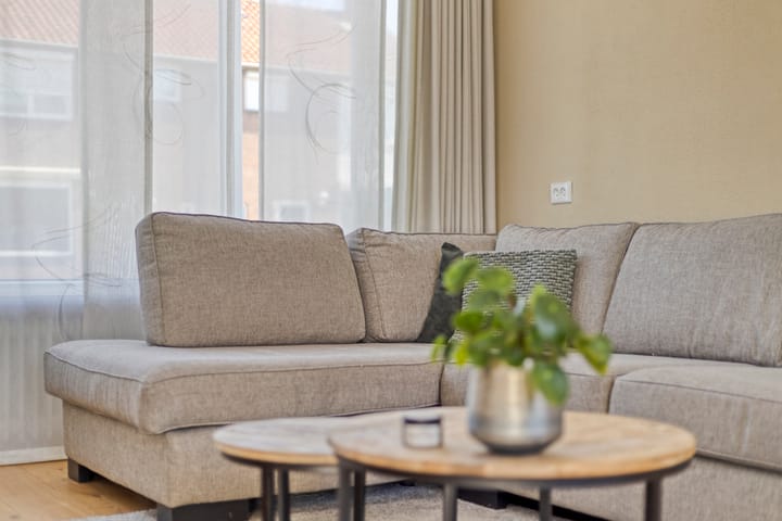 Photo 11 of Ledderkenstraat 8