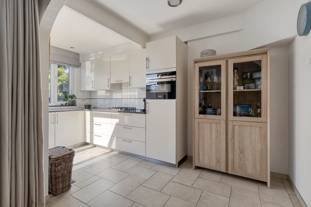 Photo 13 of Ledderkenstraat 8