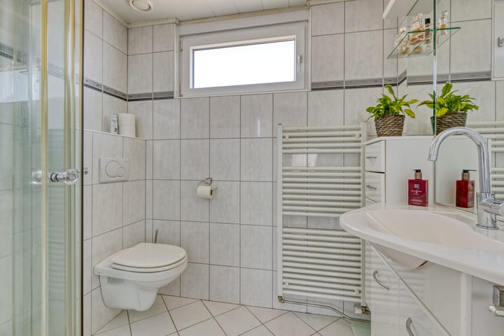 Photo 25 of Ledderkenstraat 8