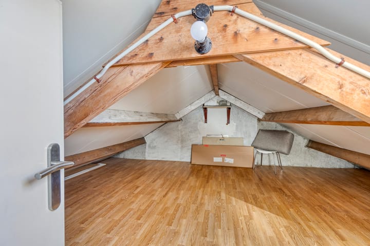 Photo 31 of Ledderkenstraat 8