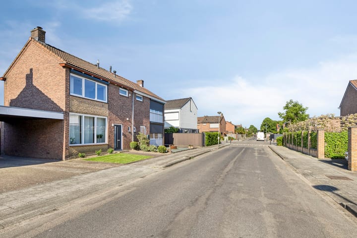 Photo 33 of Ledderkenstraat 8