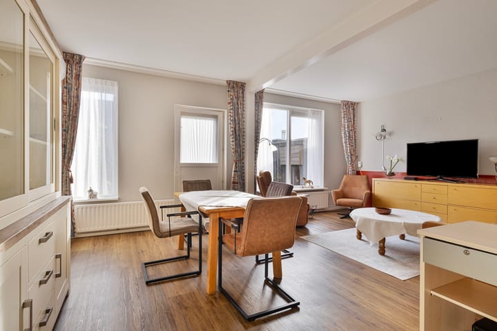 Foto 3 van Saturnus 28