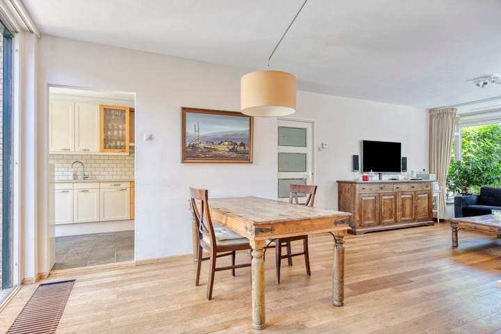 Foto 4 van Aasdomstraat 1