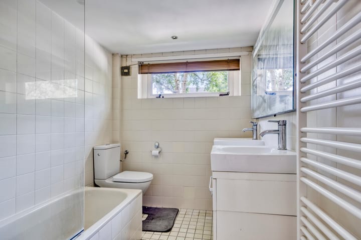 Foto 16 van Aasdomstraat 1