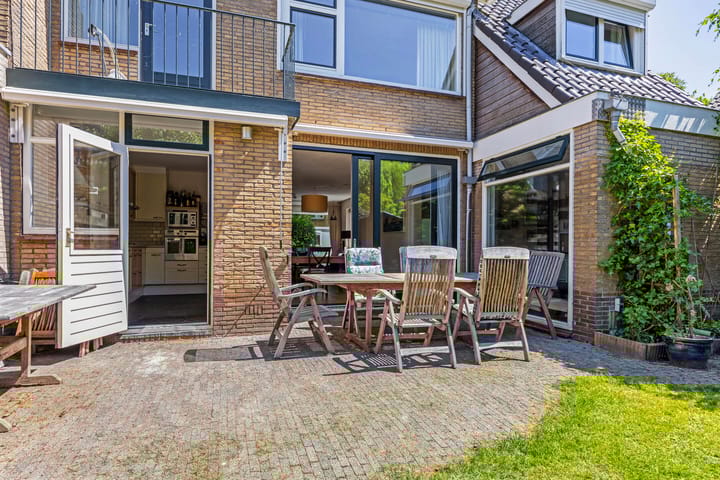 Foto 31 van Aasdomstraat 1