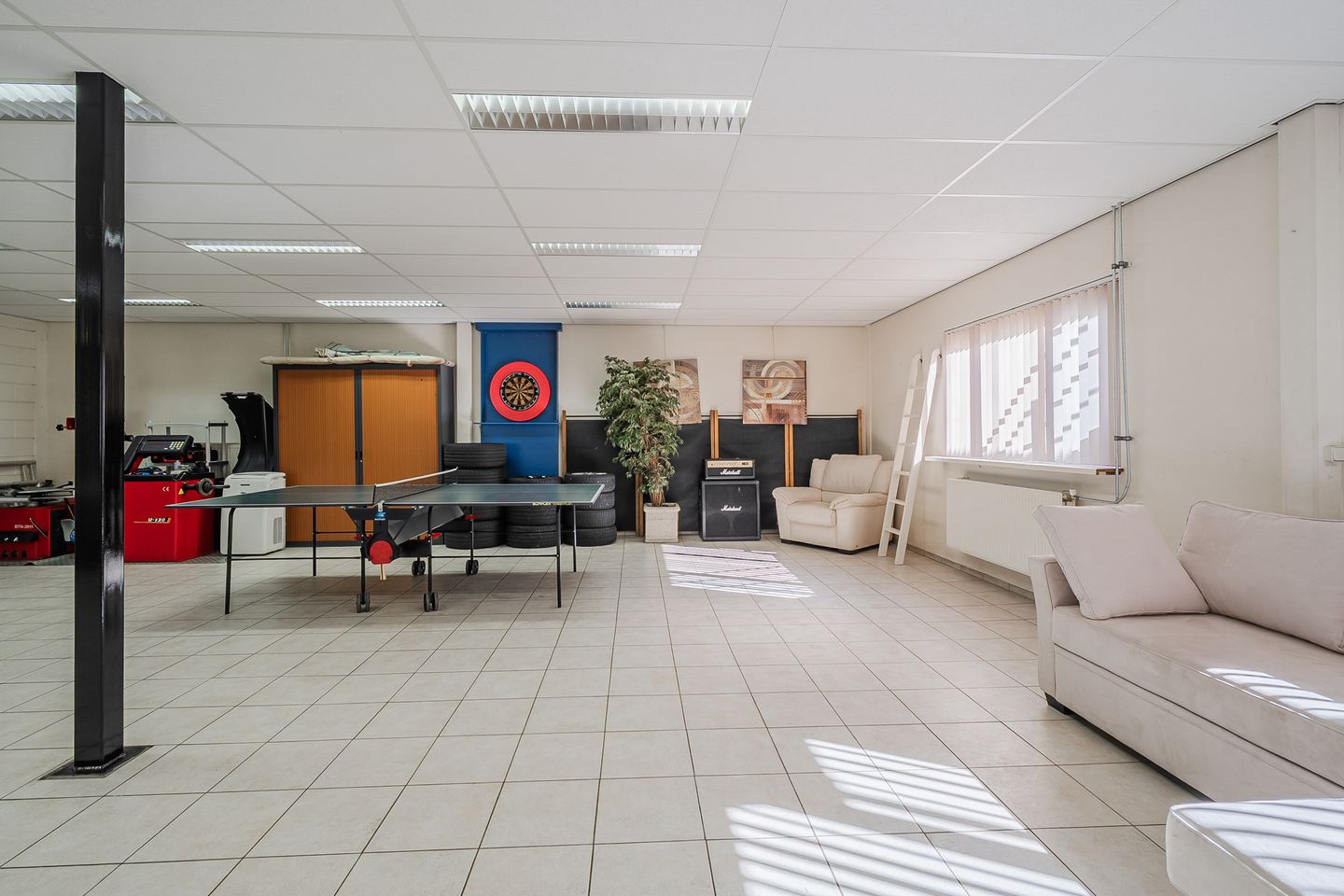 Foto 50 van Witte Paal 149