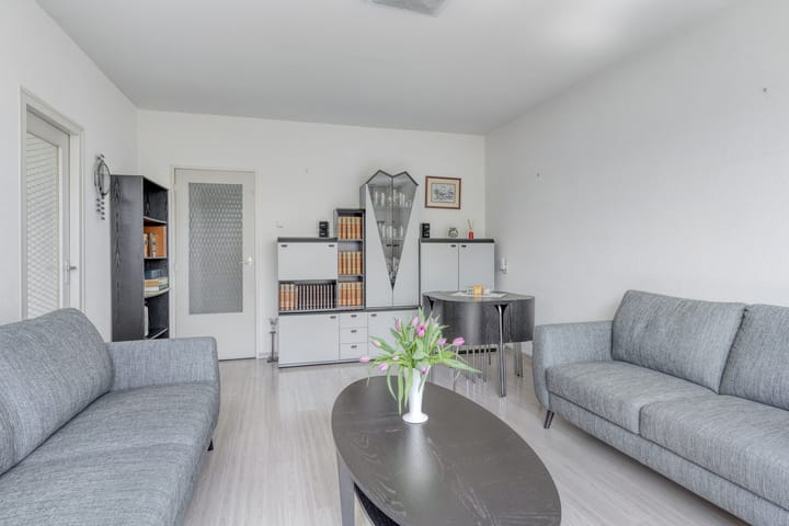 Foto 2 van Fluitekruidweg 160