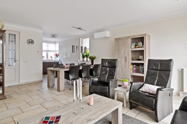 Foto 5 van Paardebloem 16