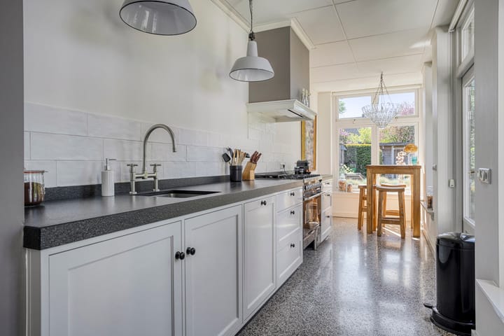 Photo 18 of Gronausestraat 40