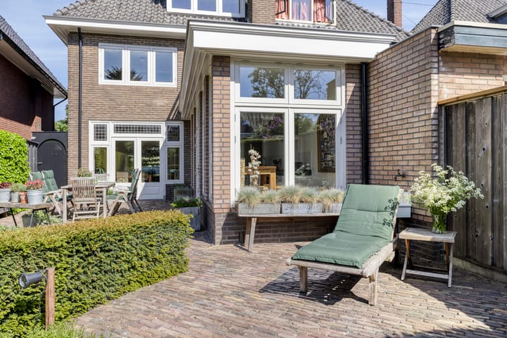 Photo 39 of Gronausestraat 40