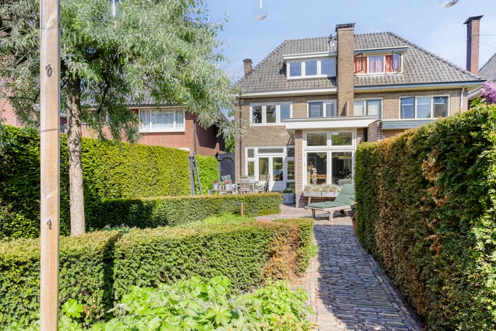 Photo 40 of Gronausestraat 40