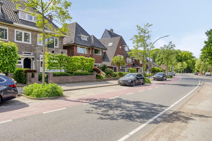 Photo 45 of Gronausestraat 40