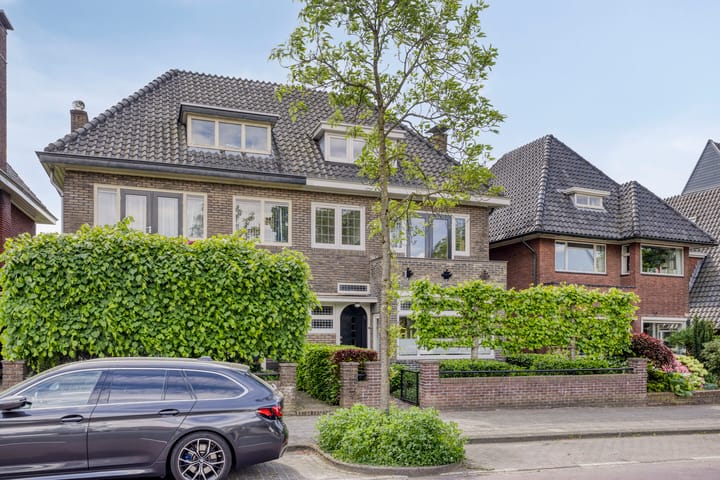 Photo 48 of Gronausestraat 40