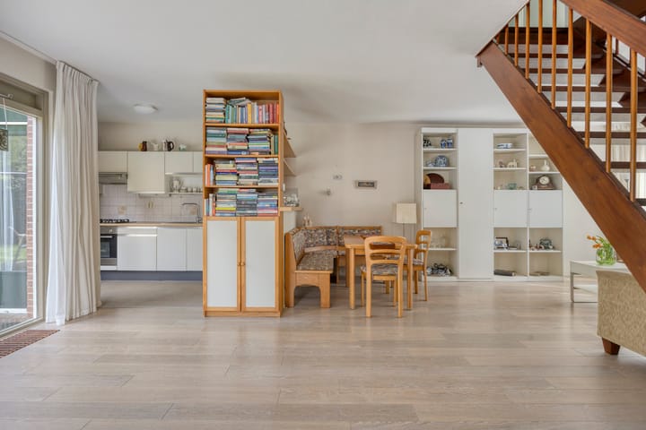 Foto 13 van Middenweg 139