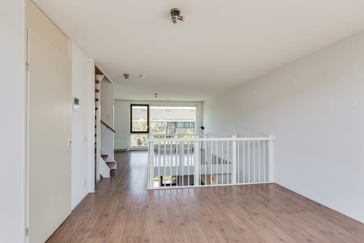 Photo 16 of Hoornplantsoen 12