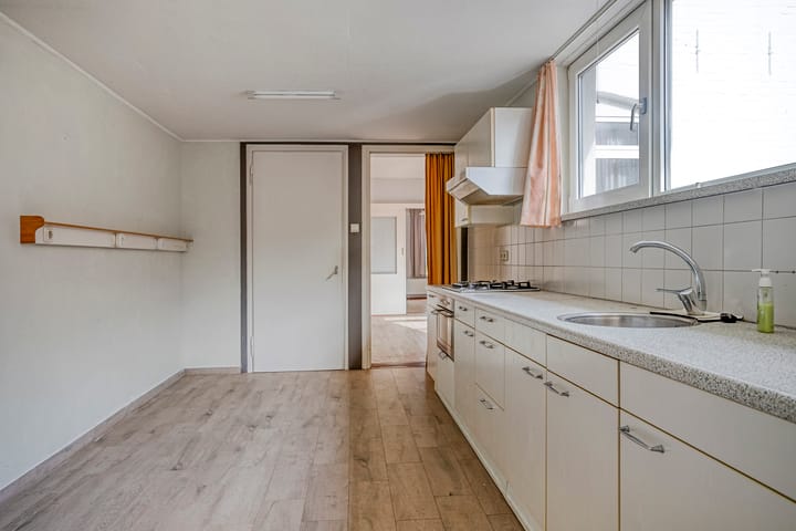 Foto 9 van Tegelseweg 229