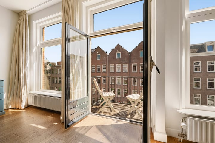 Foto 6 van Burmanstraat 15-2