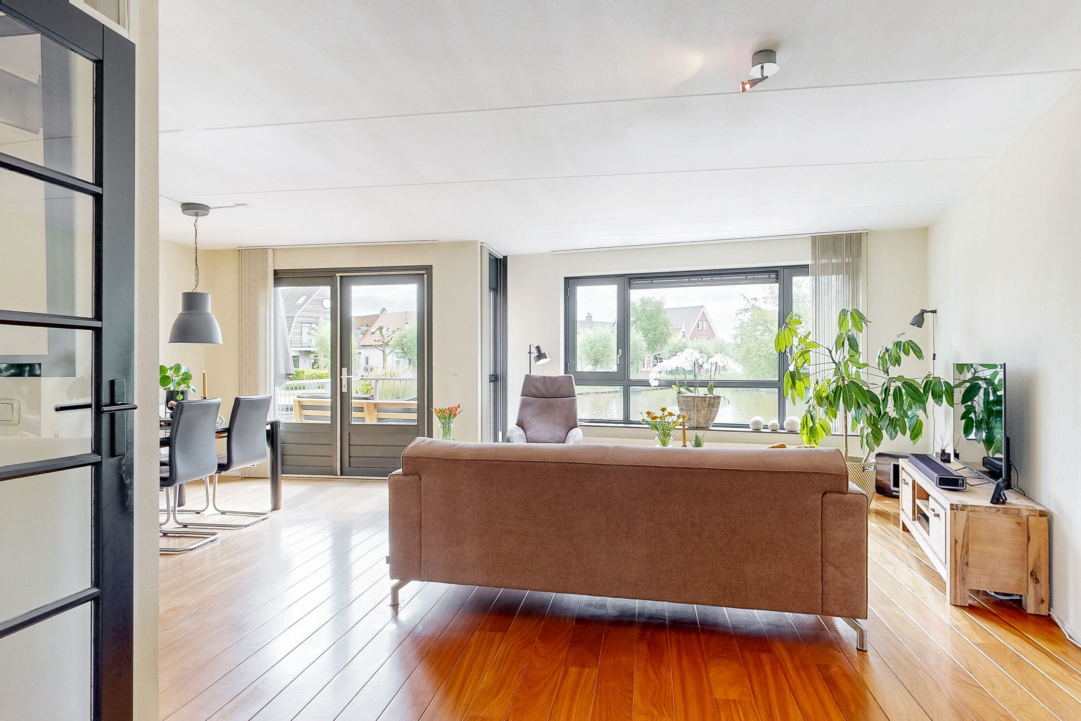 Foto 3 van Atalanta 46