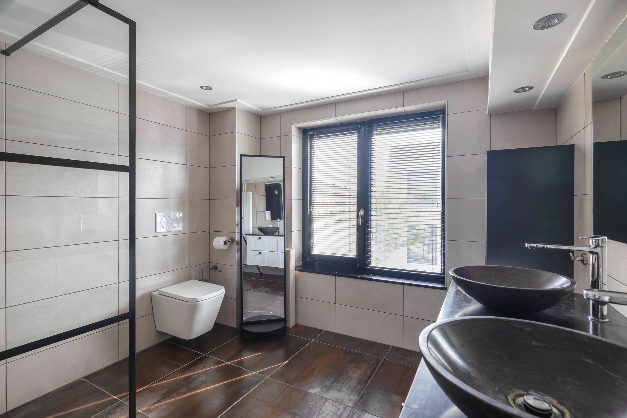 Photo 30 of Westeinde 2