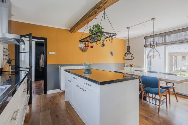 Foto 9 van De Vos van Steenwijklaan 13