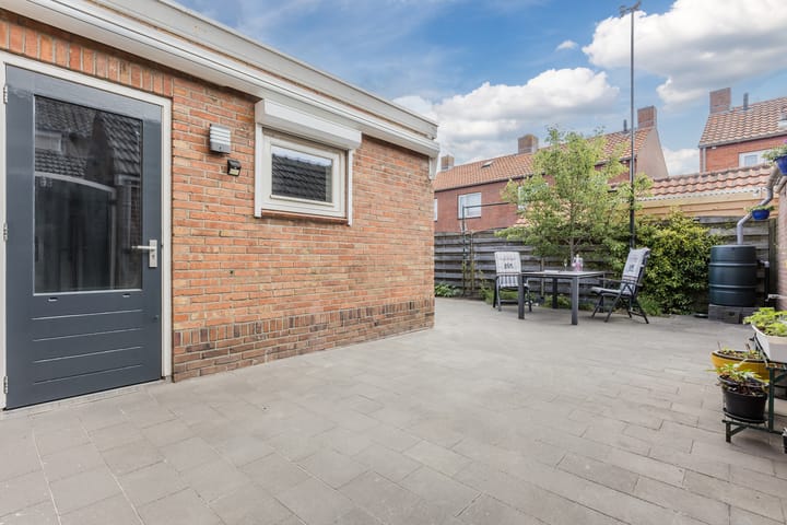 Foto 26 van Schoolstraat 9