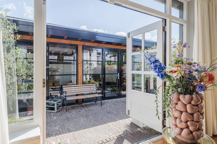 Foto 23 van De Vos van Steenwijklaan 13