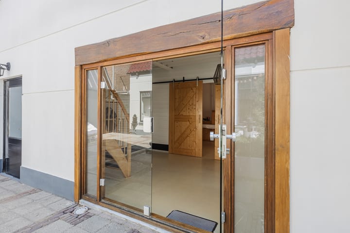 Foto 48 van De Vos van Steenwijklaan 13