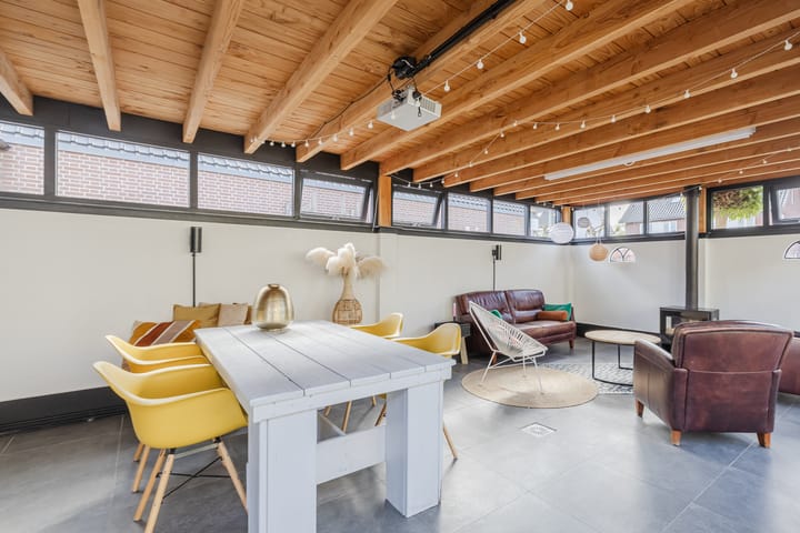 Foto 64 van De Vos van Steenwijklaan 13