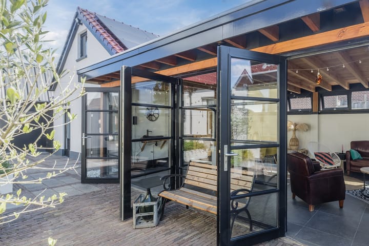 Foto 77 van De Vos van Steenwijklaan 13