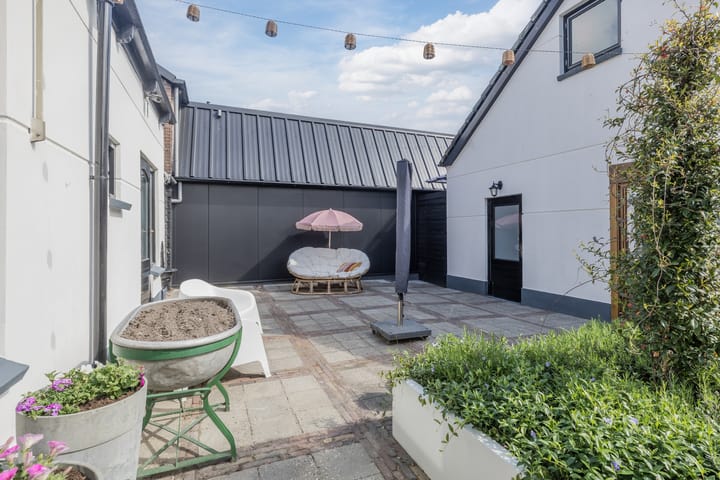 Foto 87 van De Vos van Steenwijklaan 13