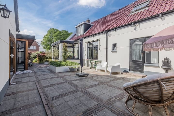 Foto 89 van De Vos van Steenwijklaan 13