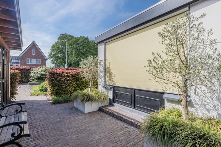 Foto 90 van De Vos van Steenwijklaan 13