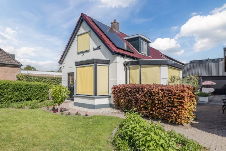 Foto 91 van De Vos van Steenwijklaan 13