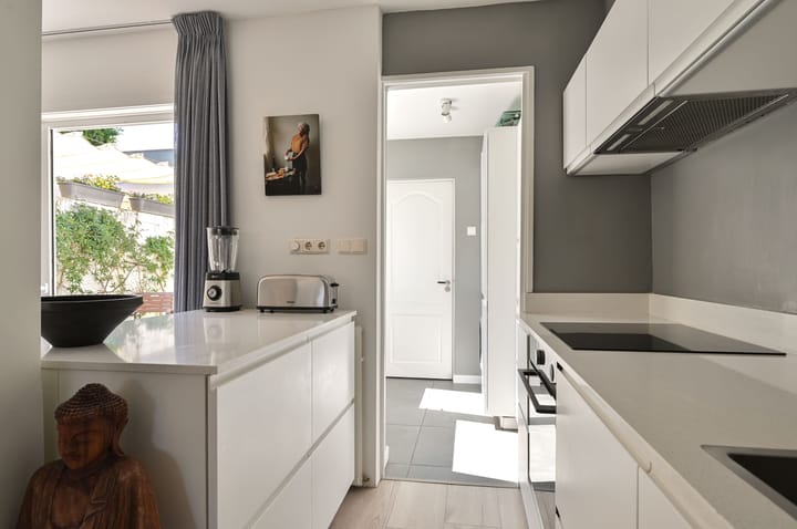 Photo 8 of Mezenstraat 16