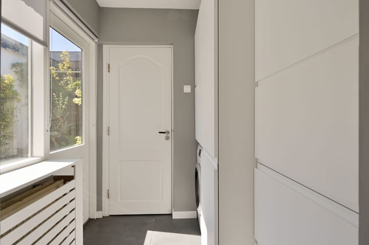 Photo 9 of Mezenstraat 16