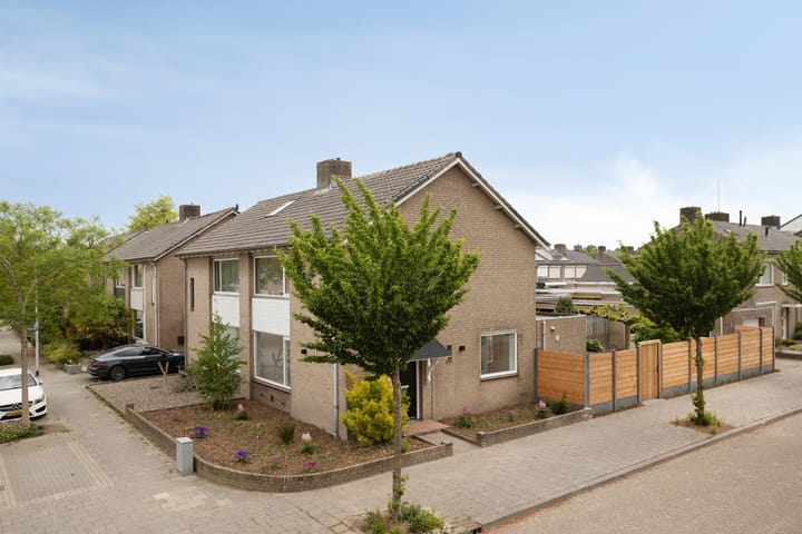 Foto 1 van Lijnzaadstraat 2-A