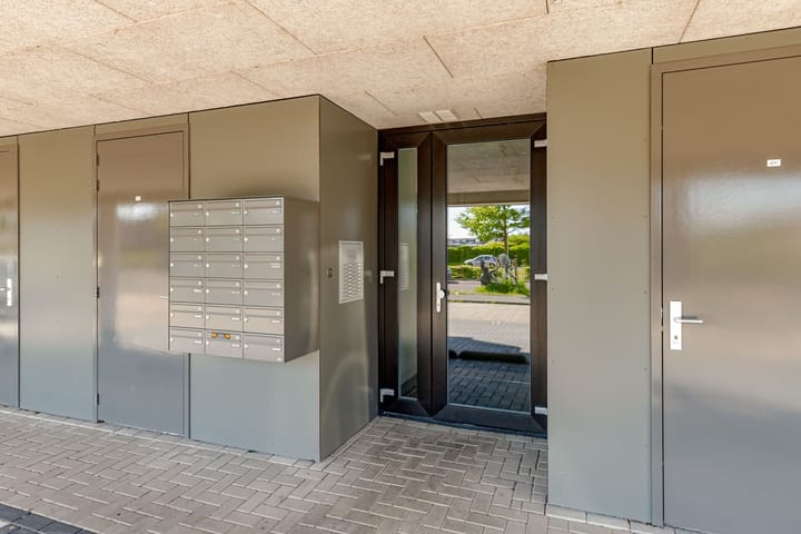 Photo 7 of Olivier van Noortstraat 4-M